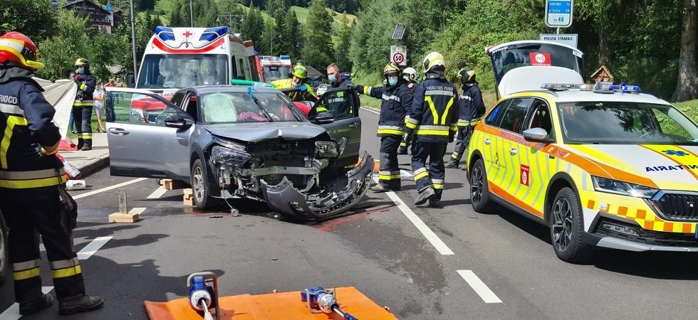 Pauroso frontale in Val di Fassa, tre persone in ospedale